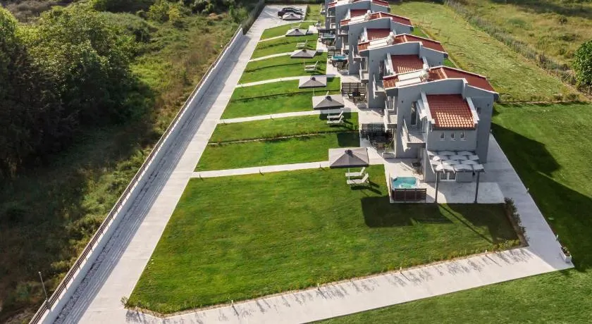 V Luxury Apartments Posidi - Image 1