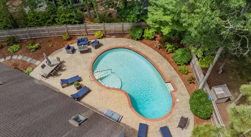 Private pool hot tub minutes from beach - Image 1