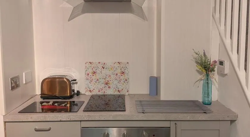Sandham Hall Cottage - Image 1
