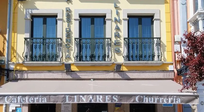 Hostal Linares - Image 1