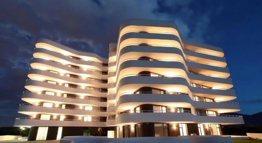 Sarajevo Waves Aparthotel - Image 1