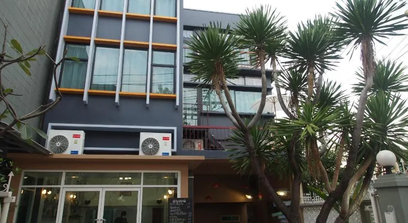 Sriyanar Place - Image 1