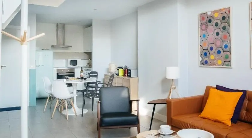HOMEABOUT RETIRO Apartment II - Image 1