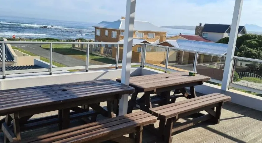 HERMANUS , SANDBAAI holiday house - Image 1