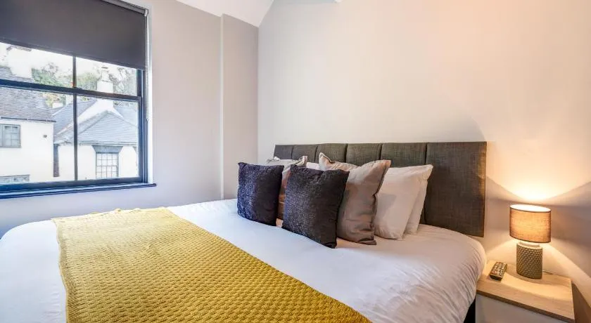Bondgate Hotel - Smart Self Check-in Accomodation - Image 1