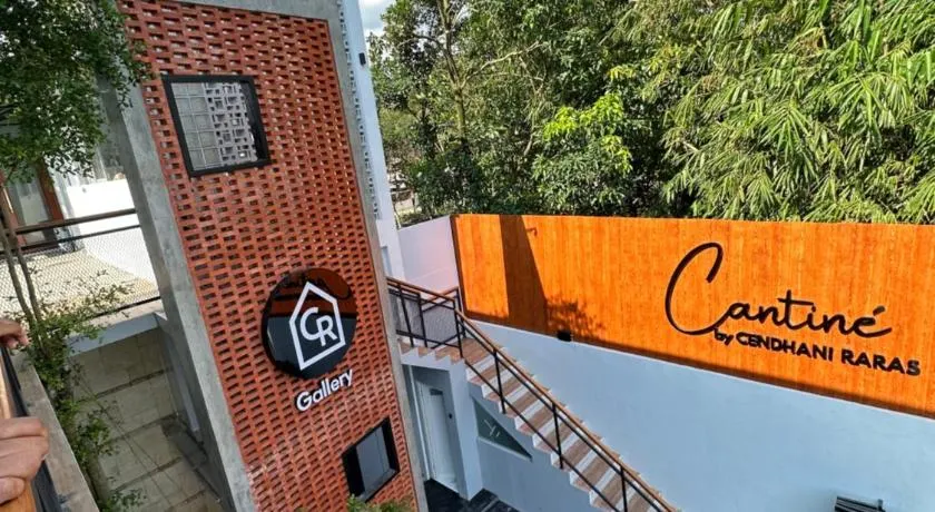 Cendhani Raras Gallery - Image 1