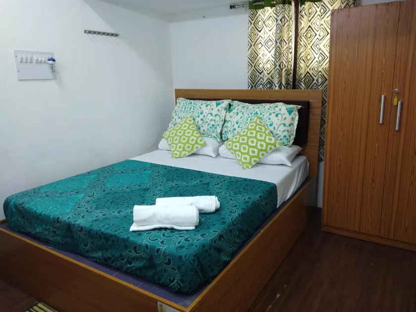 A Spacious and Private Home - Image 1