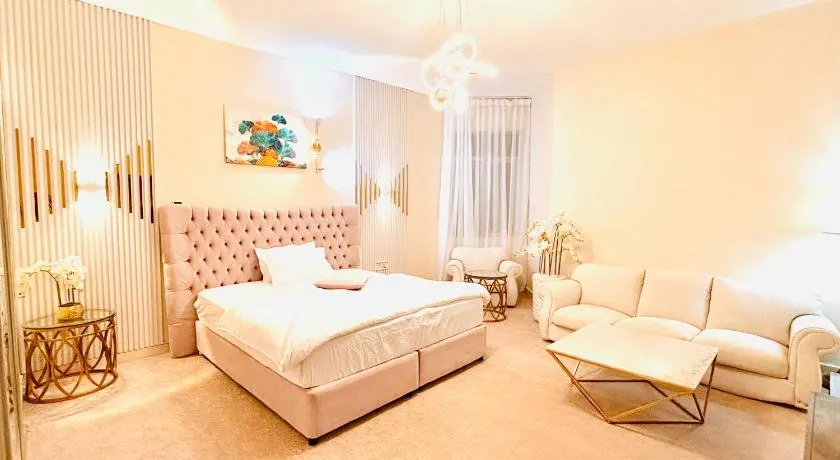 Canel View Holiday Home with Parking - Image 1