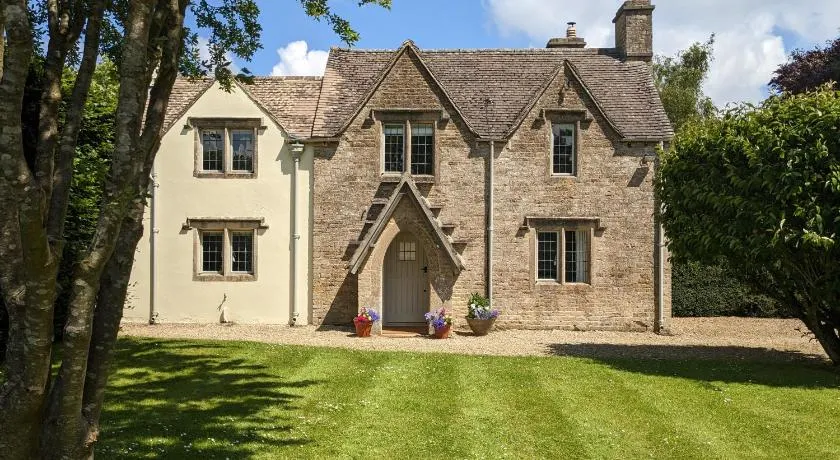 Charlton Down Cottage - Image 1