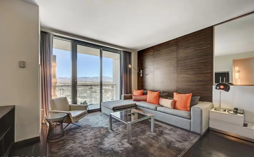 Palms Place - Image 1