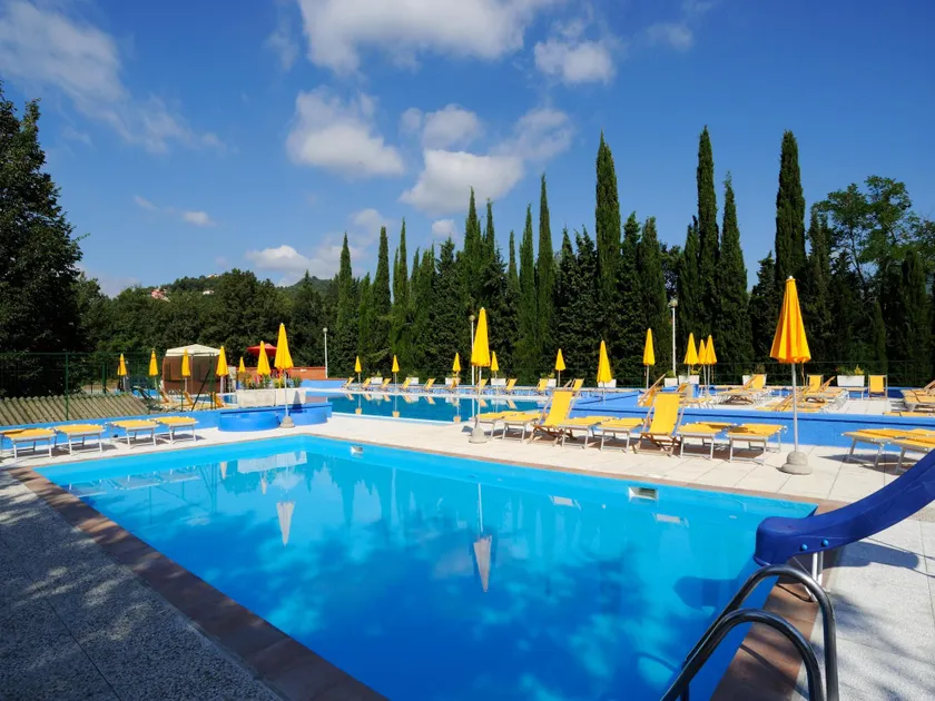 Bungalow in Ferienresidenz mit Pool - Image 1