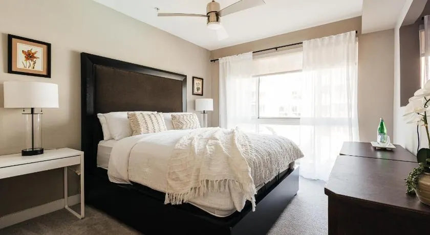 Elegant 2BD WeHo Apartment - Image 1