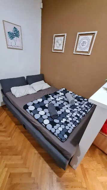 Sexy Cozy Comfy Apartment - Image 1
