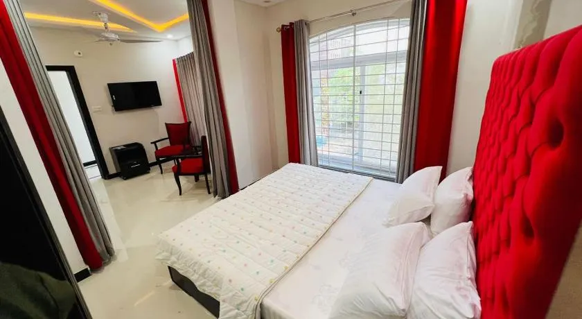 Hotel 11 - Image 1