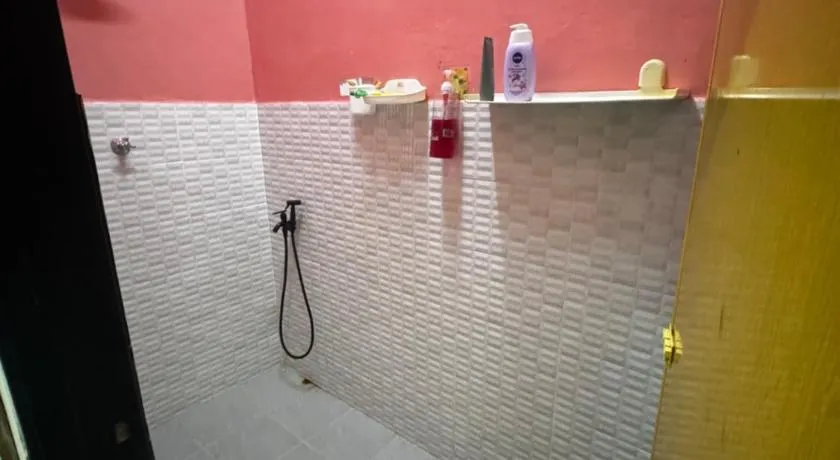 LOT 1423 Homestay Lonek-Batu Kikir - Image 1