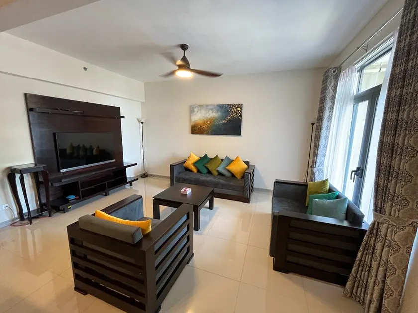 Brand New Luxury Apartment - Image 1
