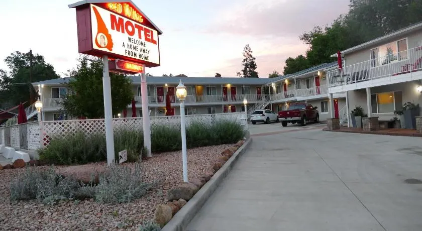 Red Wing Motel - Image 1
