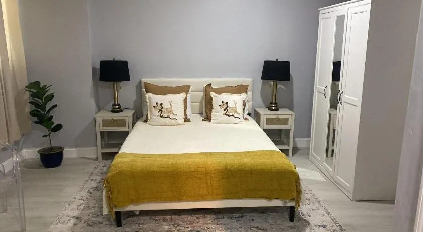 Private room in Cape Coral - Image 1