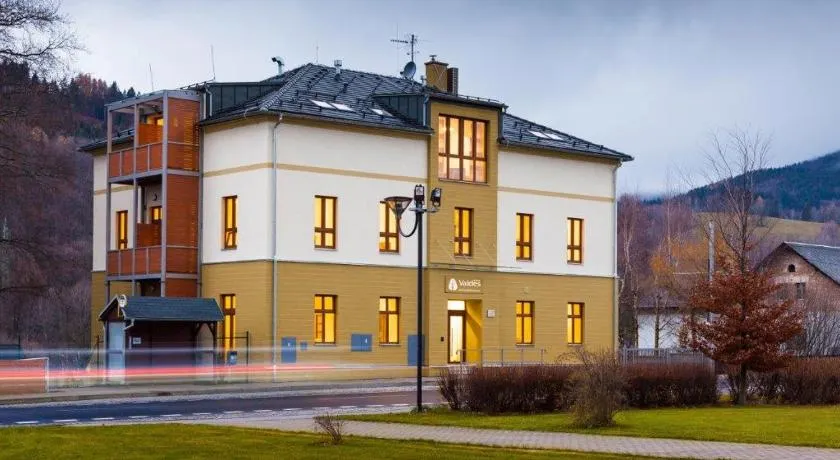 Hotel Valdes - Image 1