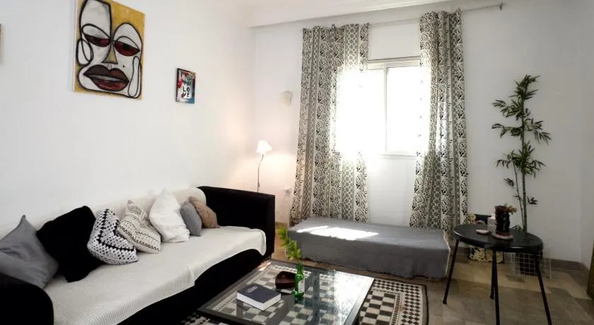 Meraki house - Image 1