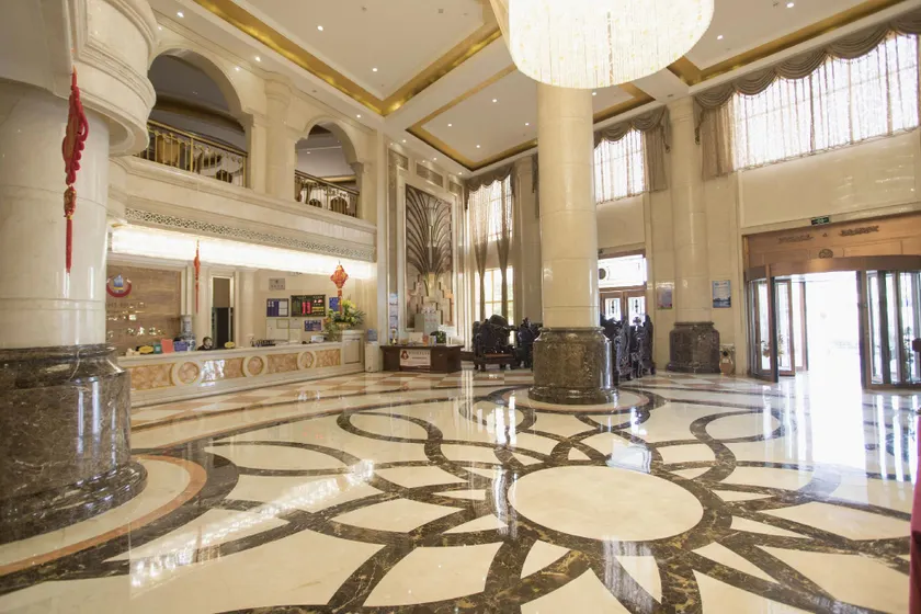 Rui Zhi Hotel - Image 1