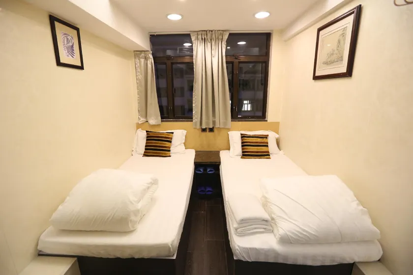1501 - Cute Room, one bed room, open area kitchen - Image 1