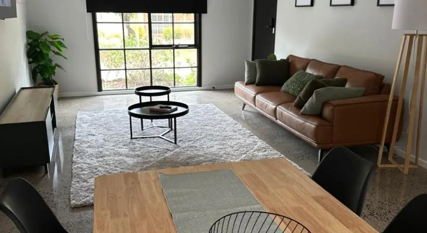 Palm Waters 4 - Wi-Fi & Linen Included - Image 1