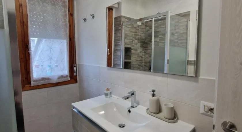 Luna Apartment vicino M2 e Forum Assago - Image 1