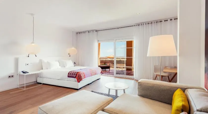 Ama Islantilla Resort - Image 1