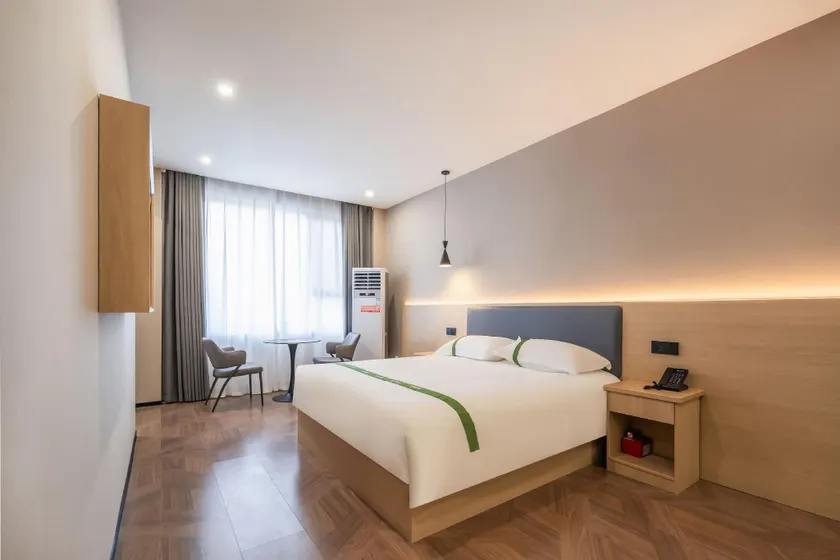 Shell Hotel (Chengshui Middle Road Branch, Yicheng District) - Image 1