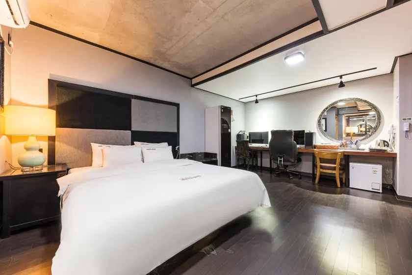 Wanju Hanok Hotel Samnye Museum Motel - Image 1