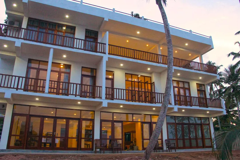 Savenrose Beach Villa - Image 1
