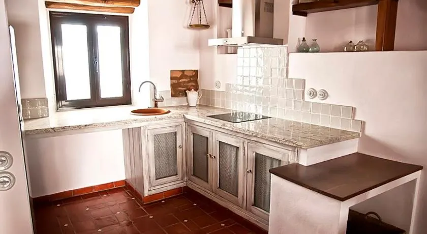 CR La Cuadra - Image 1