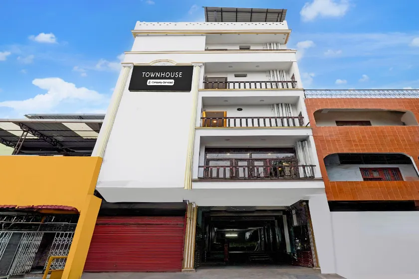 Townhouse White Town Rock Beach Formerly Prakasam Residency - Image 1