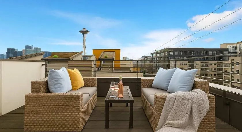 Rooftop Patio with Grill 2BR 3BA Central, Walkable Location - Image 1