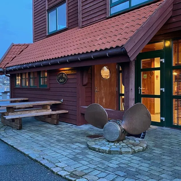 Sirevåg Hotel - Image 1