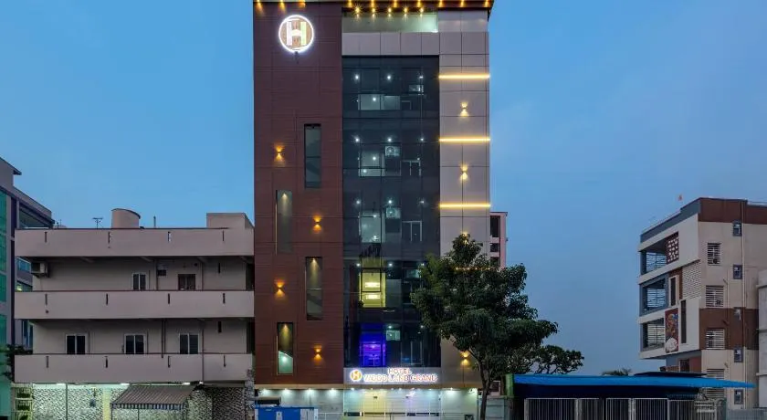 Hotel wood land grand - Image 1