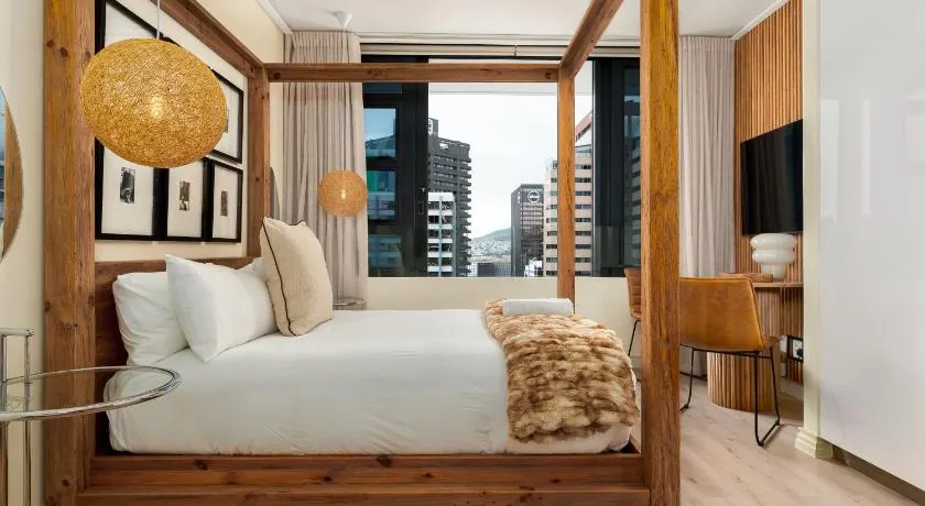 Style & Sophistication l Apartment in 16 on Bree - Image 1