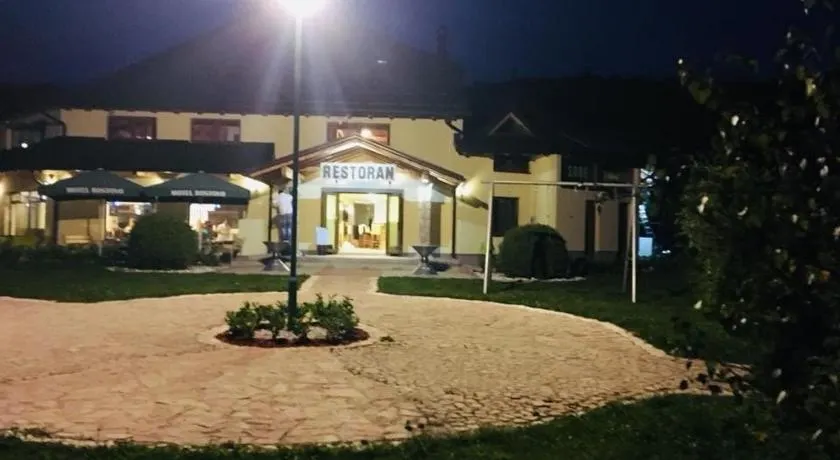OMLADINSKI HOTEL ROSTOVO - Image 1