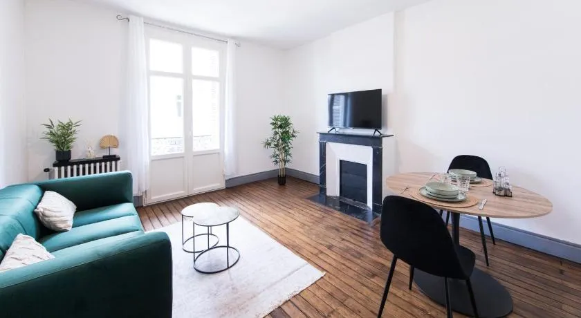 Appartement tout confort hyper centre, proche gare avec balcon - Image 1