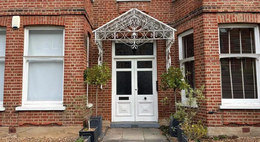 London Apt - Sleeps 5 - Great Transport links - Image 1