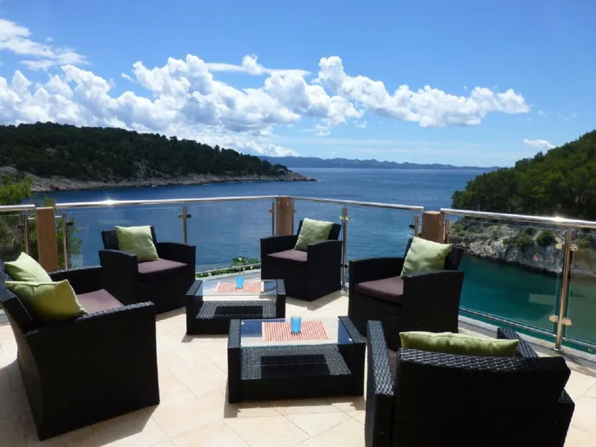 Apartment Iva A4 Cove Osibova (Milna), Island Brac - Image 1
