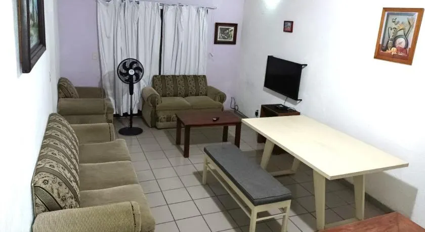 Bonita casa amueblada para 12 personas a 3 Kms del centro Cuernavaca - Image 1