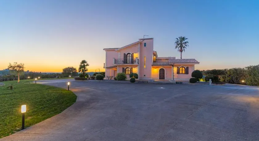 House Nicasia: villa con piscina - Image 1