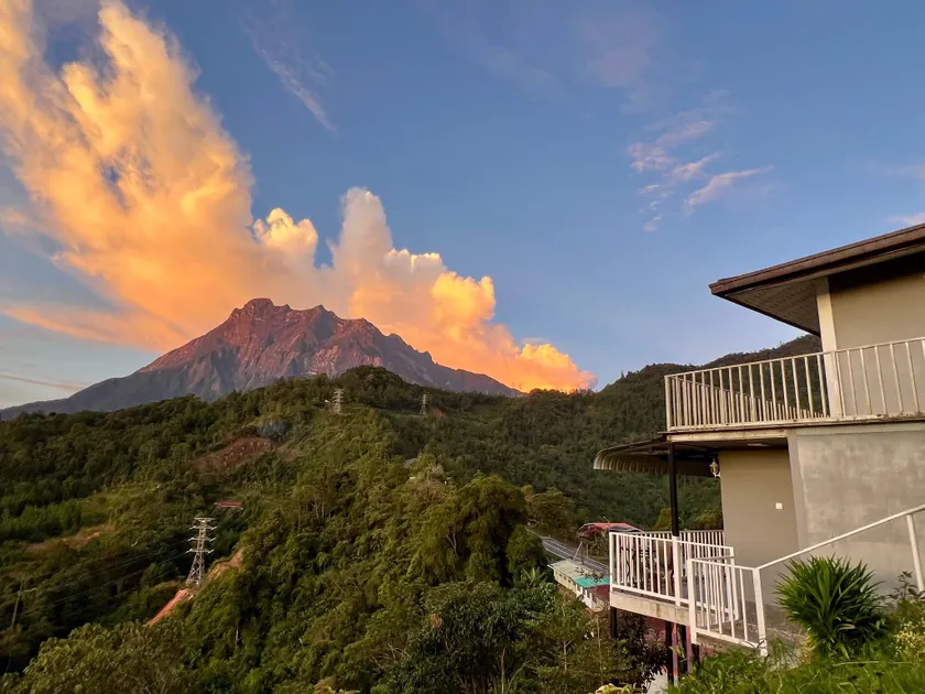Kanso Hill Guesthouse - Image 1