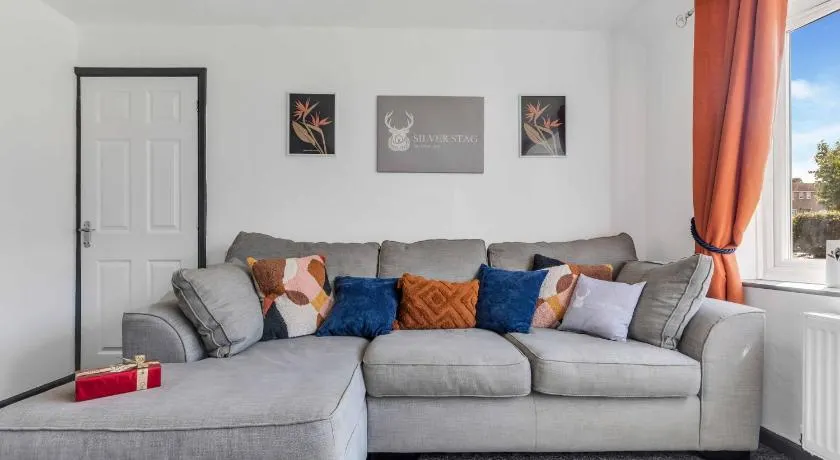 Group-Friendly 4-BR Home with Space & Comfort - Image 1