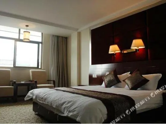 Jixi Longyi Holiday Hotel - Image 1