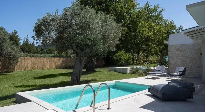 Astrum Luxury Suites - Image 1