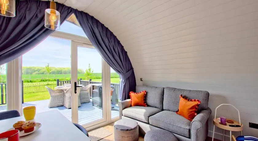 Hollins Farm - Dog Friendly, Self Catering Holiday Lodges - Image 1