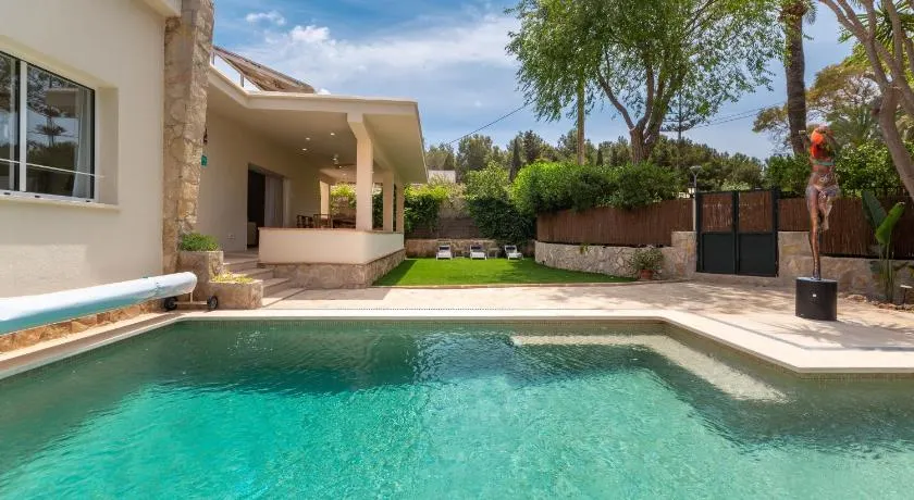 VILLA Henry - Image 1